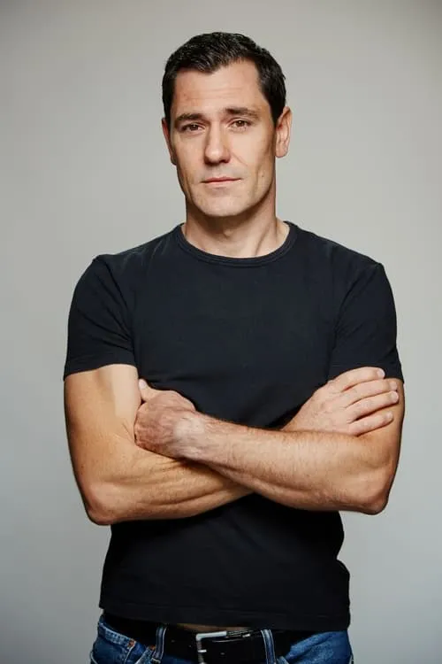 Elly Hiraani Clapin ha trabajado con Timothy Kersten en 1 ocasiones