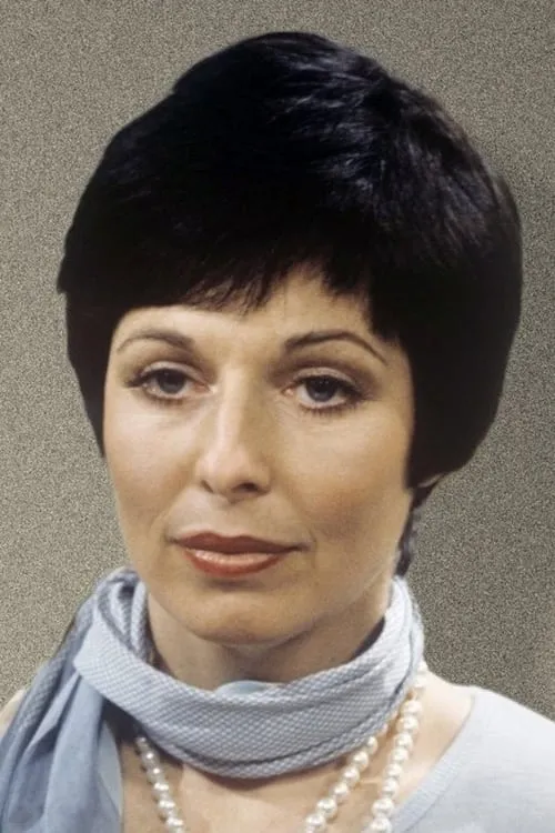 Toby Robins interpretando a Barbara