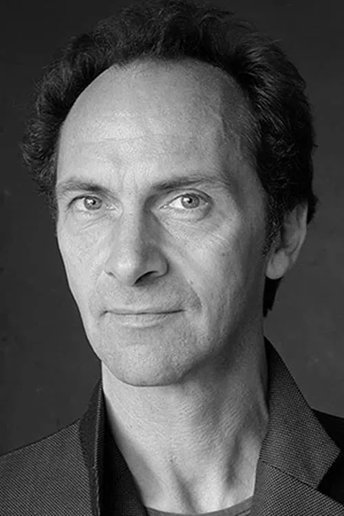 Toby Sedgwick interpretando a