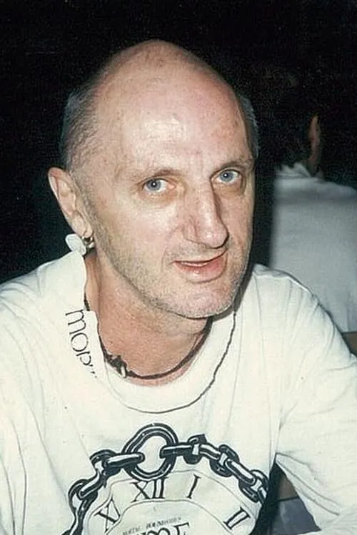 Joshua Payne ha trabajado con Toby Zoates en 1 ocasiones