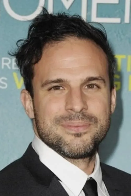 Yuval Boim ha trabajado con Tom Gormican en 1 ocasiones