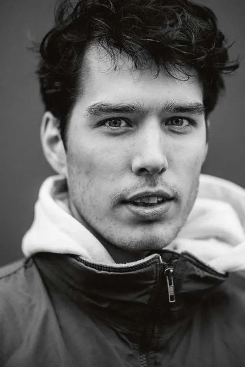 Mark Suciu ha trabajado con Tom Knox en 2 ocasiones