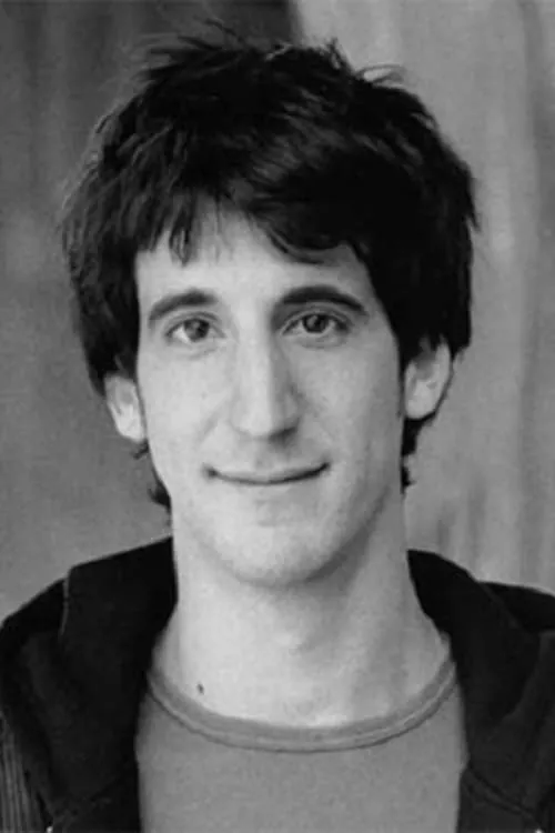 Tommaso Spinelli interpretando a