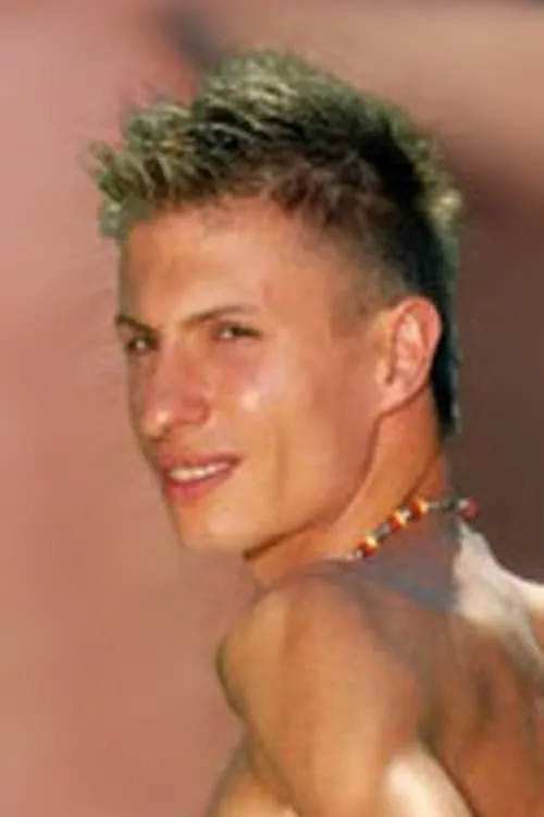 Danko Bell ha trabajado con Tommy Pecs en 1 ocasiones