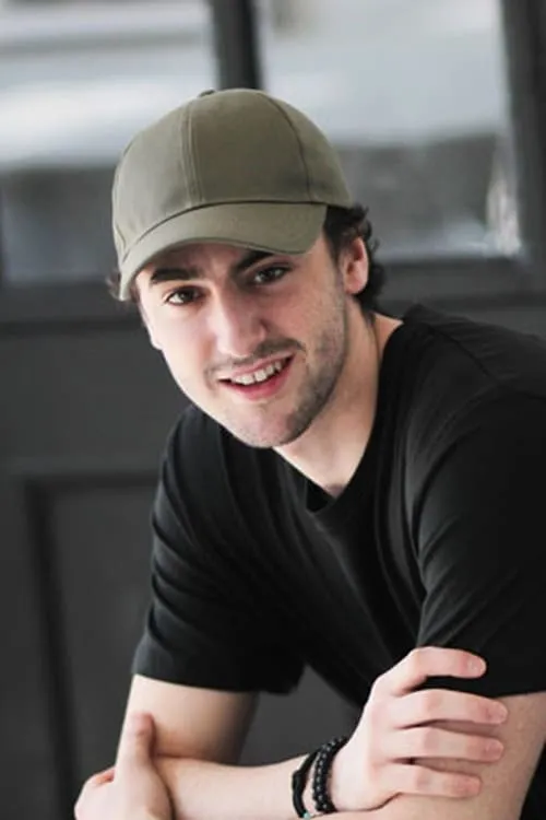 Tommy Pelletier interpretando a Jessy