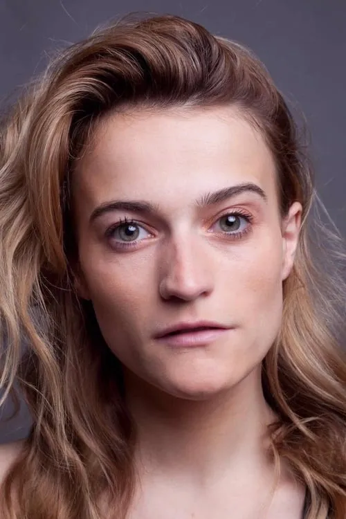 Toni O'Rourke interpretando a Erin O'Hara