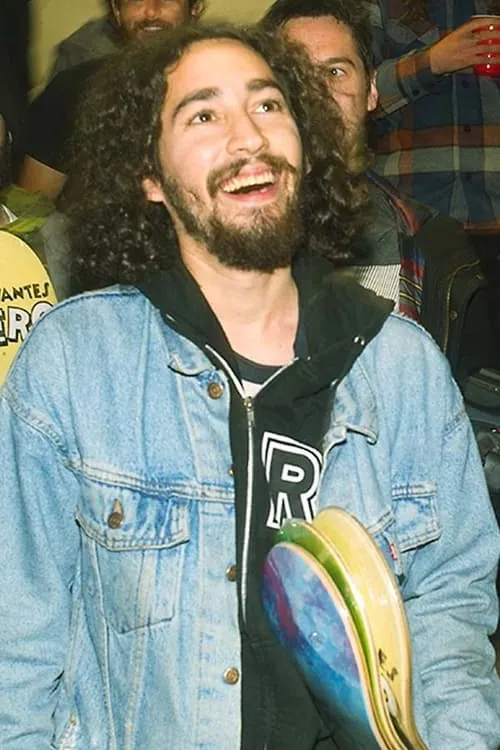 Chris Cole ha trabajado con Tony Cervantes en 6 ocasiones