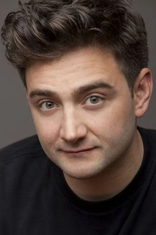 Tony Denman interpretando a Jimmy