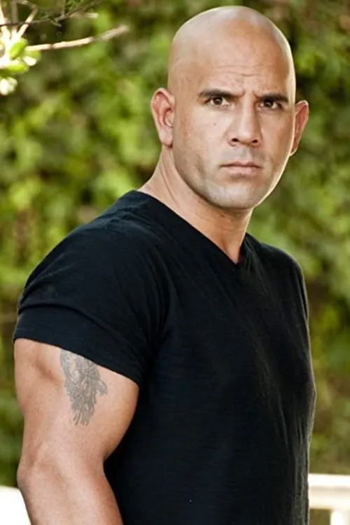 Tony Flores en su biografía y filmografía