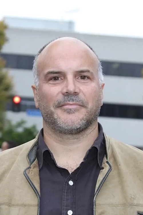 Marco Sanchez ha trabajado con Tony Guma en 2 ocasiones