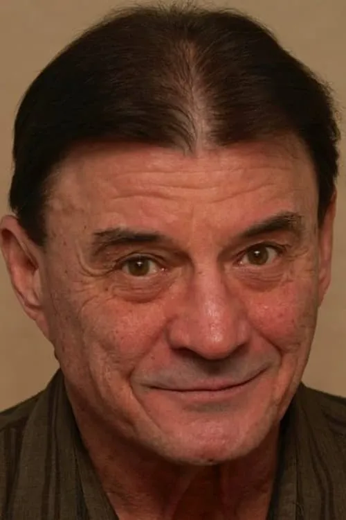 Isabell O'Connor ha trabajado con Tony Papenfuss en 2 ocasiones