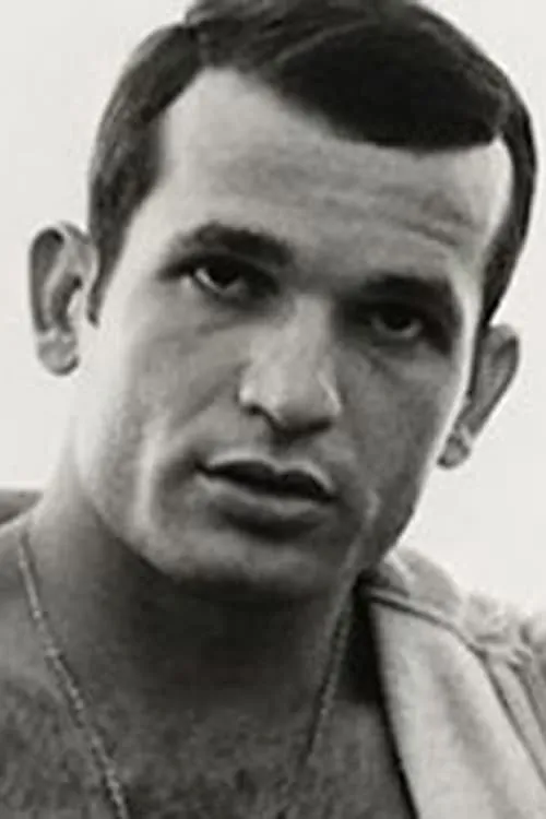 Sam Pasco ha trabajado con Tony Romano en 2 ocasiones