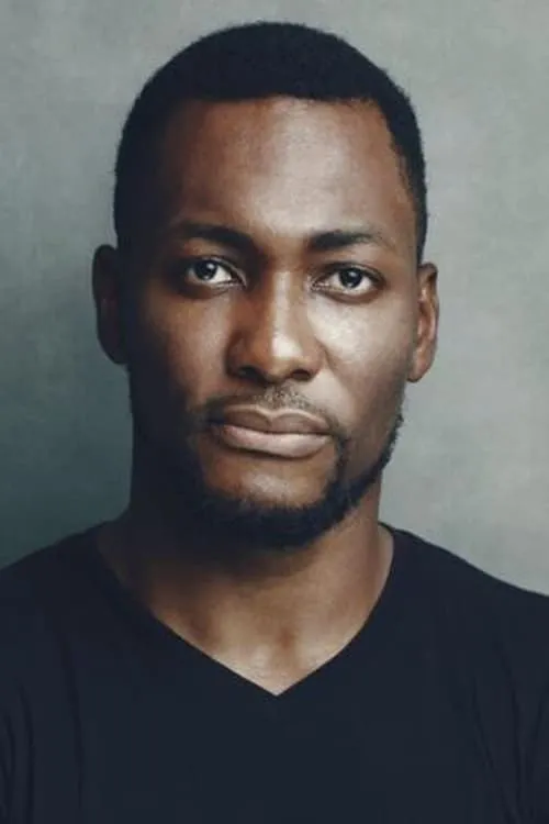 Tope Tedela interpretando a Barrister Tokunbo