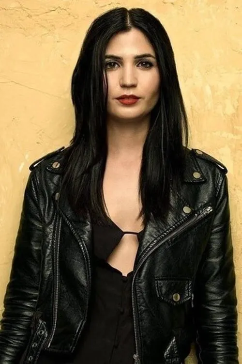 Amber Doyle ha trabajado con Tori Letzler en 1 ocasiones