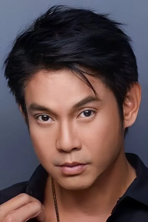 Touch Na Takuatung interpretando a Tat Na Takuatung