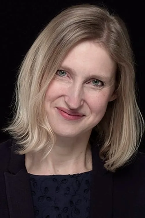 Tracy Borman interpretando a Presenter