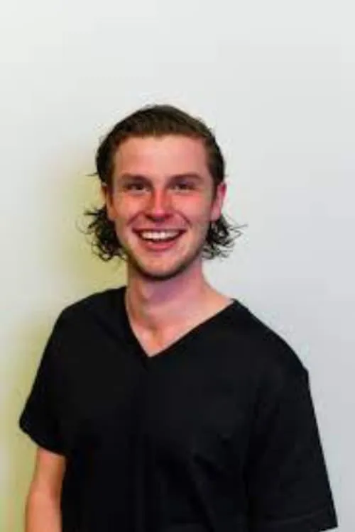 Tess Jamieson-Karaha ha trabajado con Travis Luke en 1 ocasiones