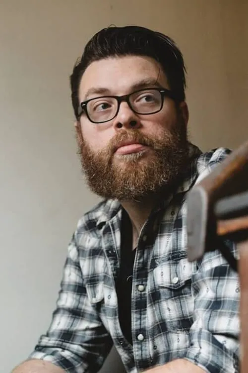 Clint McElroy ha trabajado con Travis McElroy en 4 ocasiones