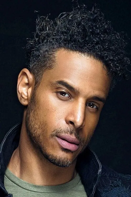 Travis Winfrey — personaje: Omar Kears