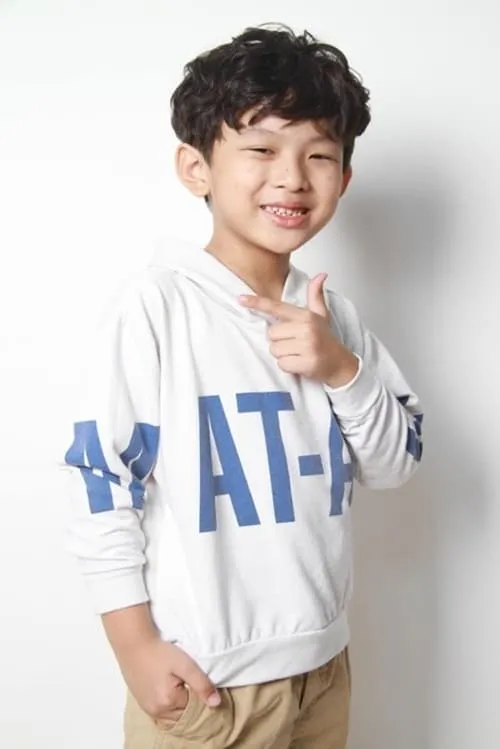 H?u Th?ch ha trabajado con Trường Phú en 1 ocasiones