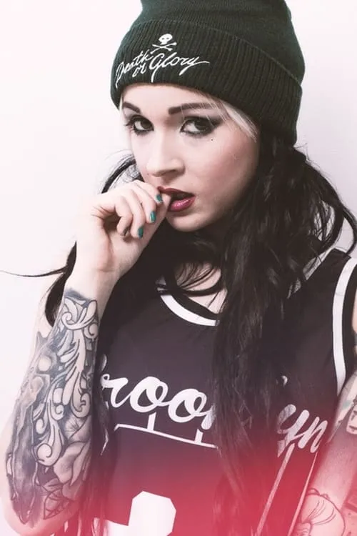 Gil Sutherland ha trabajado con Tuesday Sakura en 1 ocasiones