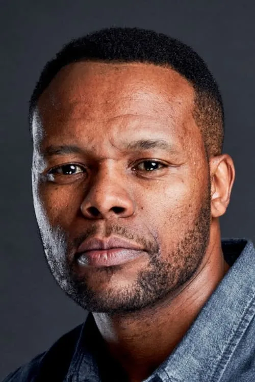 Tumisho Masha interpretando a Obadi