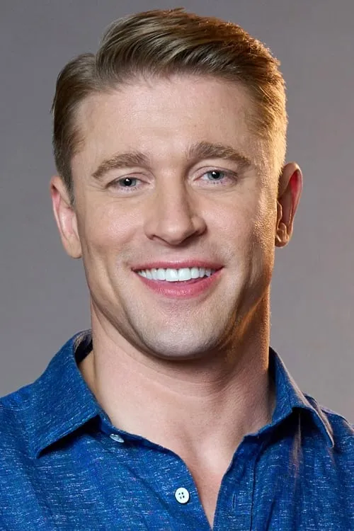 Tyler Jacob Moore interpretando a Crash Murphy