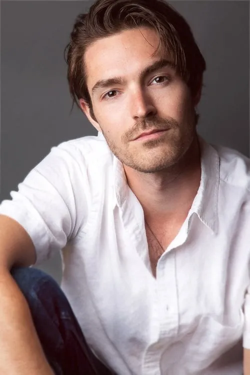 Tyler Schnabel interpretando a Himself