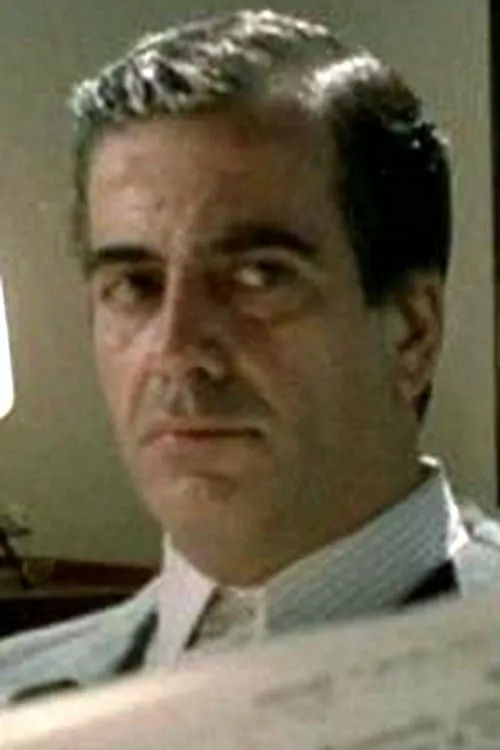 Umberto Angelucci interpretando a il padre di Caruso