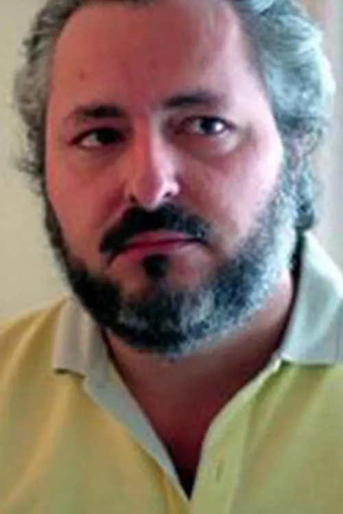 Mahesh Bhatt ha trabajado con Umesh Mehra en 1 ocasiones