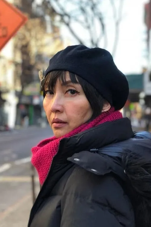 Upi Avianto interpretando a Upi