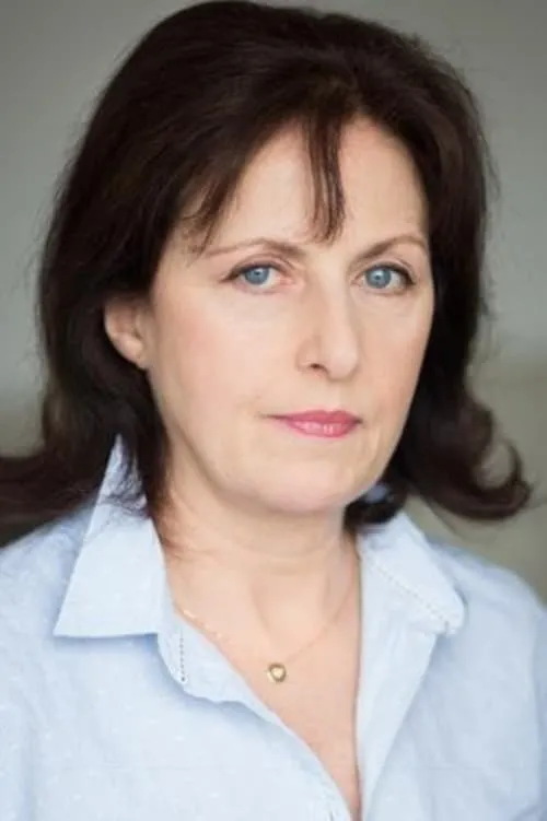 Valériane de Villeneuve interpretando a 