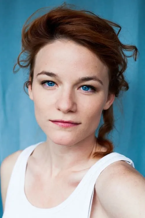 Valerie Pachner interpretando a Wally Neuziel