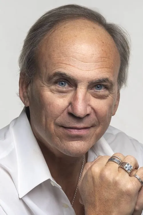 Van Quattro interpretando a Paul