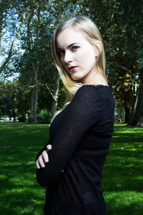 Vanessa Soumier — personaje: Hevn