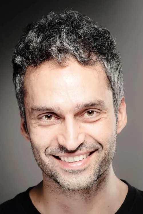 ???sta?t???? ?p?µp?? ha trabajado con Βαγγέλης Παπαδάκης en 1 ocasiones