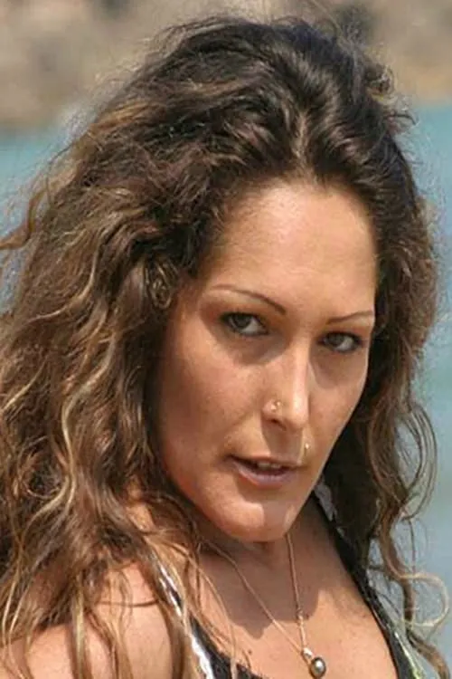 Cristyna Tyr ha trabajado con Vayana en 1 ocasiones