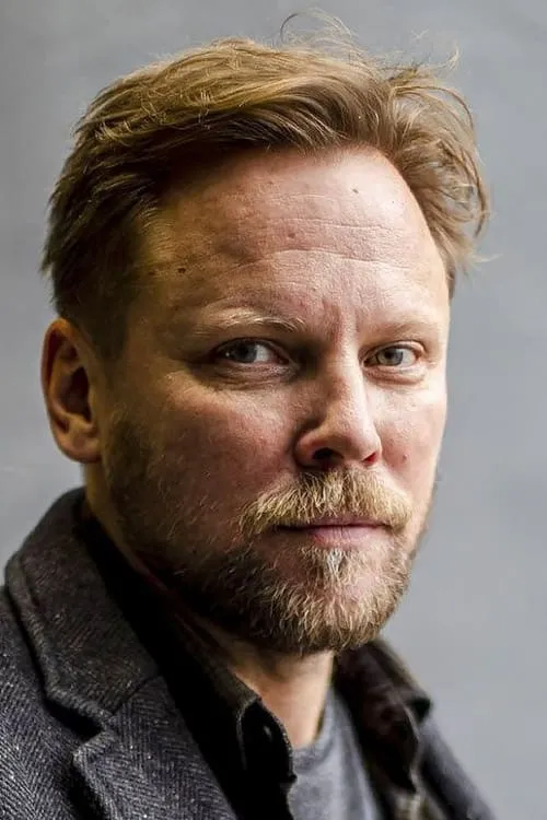 Veiko Õunpuu interpretando a