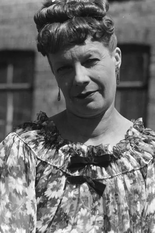 Väinö Kolhonen ha trabajado con Verna Piponius en 2 ocasiones