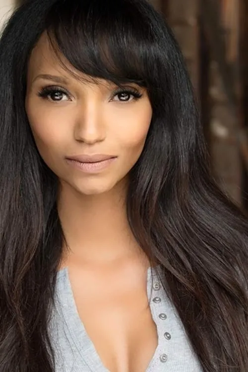 Veronica Berry interpretando a Myesha