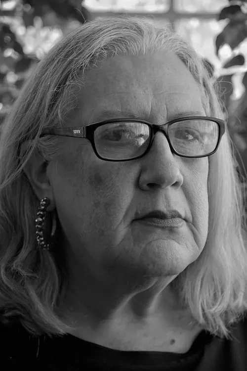 Verónica García interpretando a Abuela