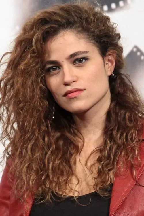 Veronica Gentili interpretando a Irene