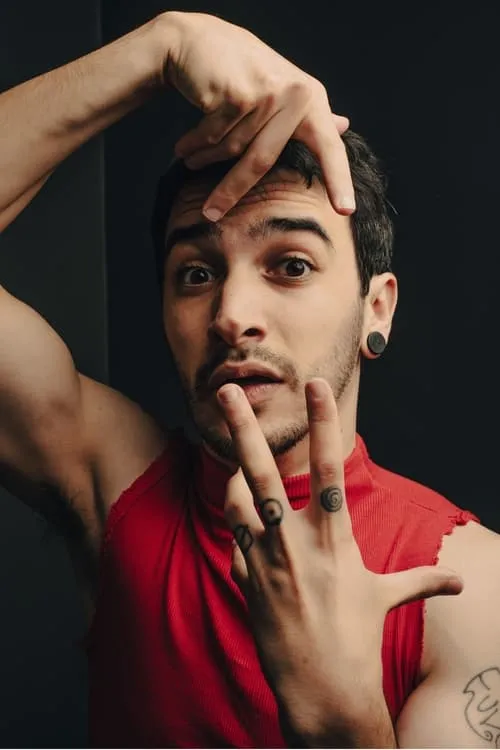 Victor Di Marco interpretando a Lucas