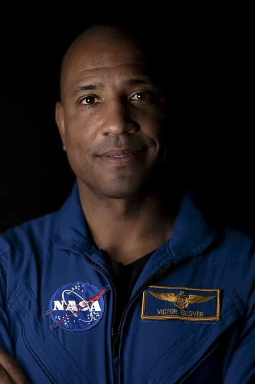 Joan Higginbotham ha trabajado con Victor Glover en 1 ocasiones