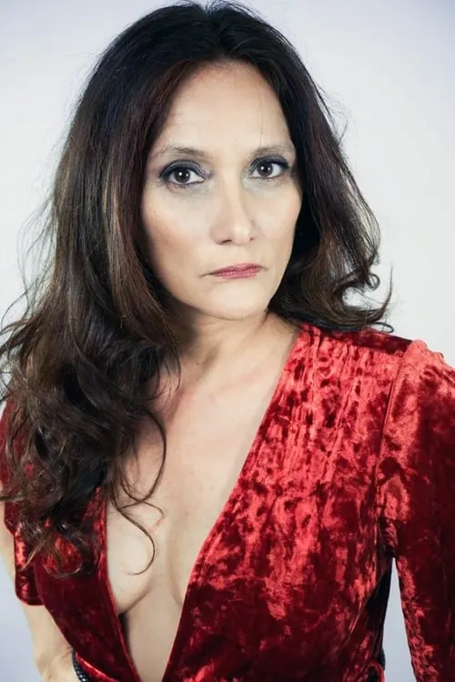 Victoria Aragón interpretando a