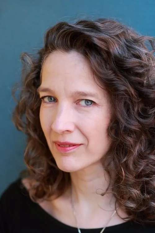 Sara Markland ha trabajado con Victoria Finney en 1 ocasiones