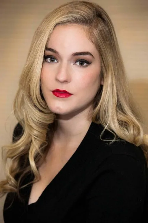 Victoria Hogan interpretando a Airport Technician