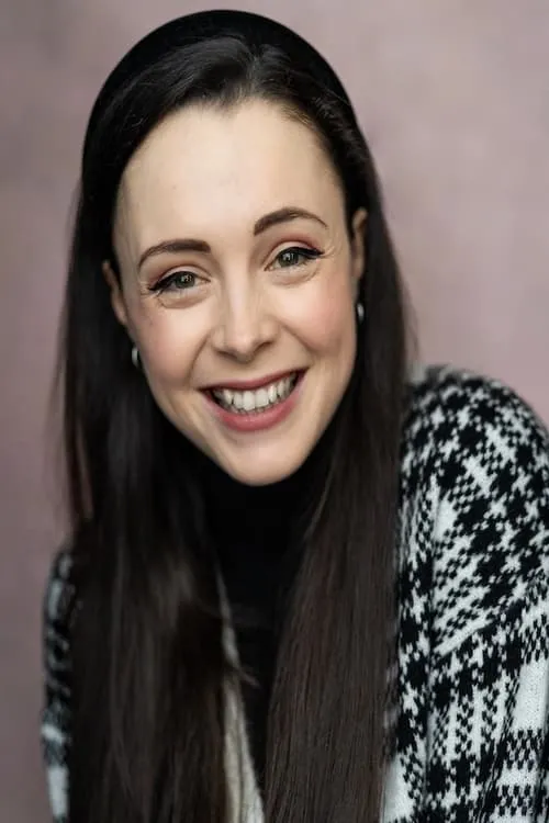 Victoria Lucie interpretando a Agnes