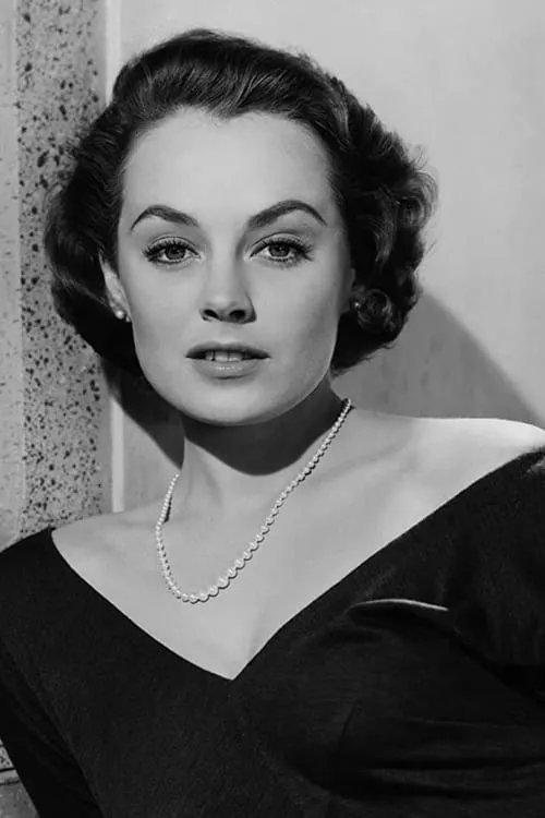 Victoria Shaw interpretando a Gracie Ladovan