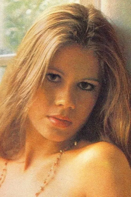 Victoria Winter interpretando a Honeydoll Jones